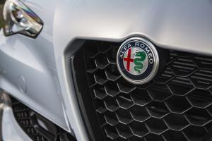 Alfa Romeo Giulia Sprint 2020 года  (UK)